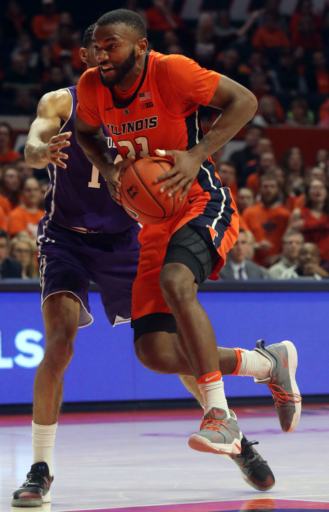 Illinois vs Northwestern 34 3.3.19.jpg